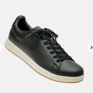 KURU ROAM Women's Black Flats size‎ 6.5M